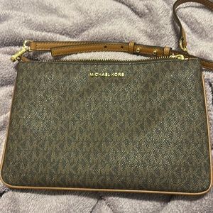 Michael kors purse